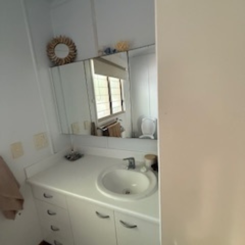 Couran Cove Eco Cabin ECM Bathroom Sink Image