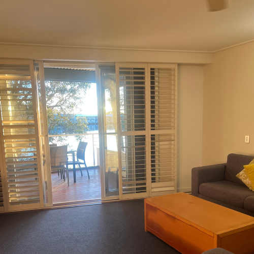Couran Cove 1 Bedroom Lodge LAFF1 Lounge Room Image