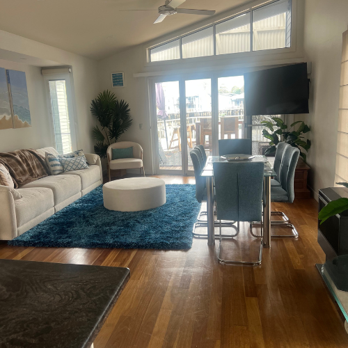Couran Cove 2 Bedroom Lodge LL25 Lounge Room Image
