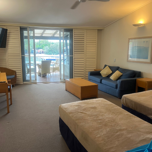 Couran Cove Studio Apartment MR6 Bedroom Lounge Image