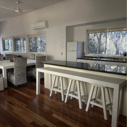 Couran Cove 3 Bedroom Villa FV23 Kitchen Image