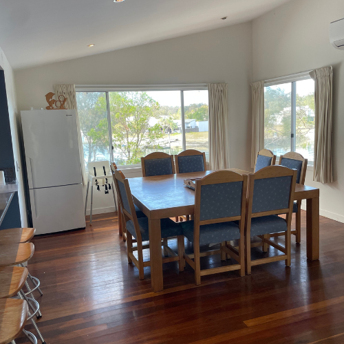 Couran Cove Broadwater Villa BV7 Dining Room Image