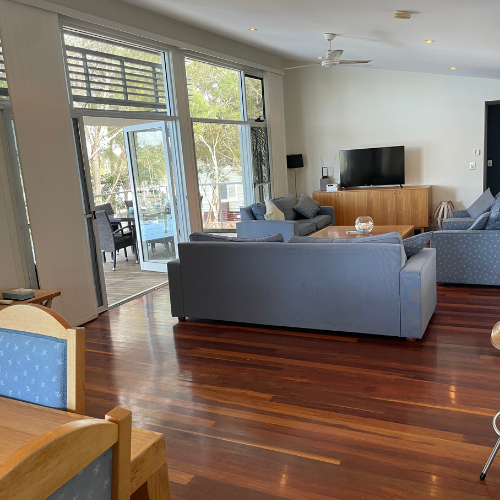Couran Cove Broadwater Villa BV7 Upstairs Lounge Room Image