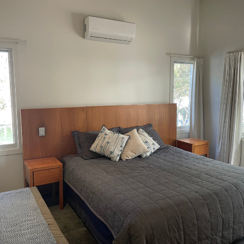 Couran Cove Broadwater Villa BV7 Downstairs Bedroom Image