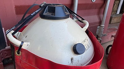 Liquid Nitrogen Dewar Plug Cap
