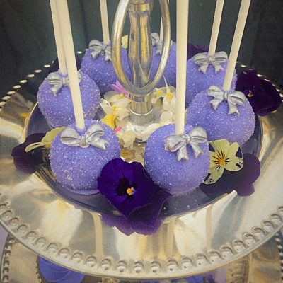 Custom Cake Pops